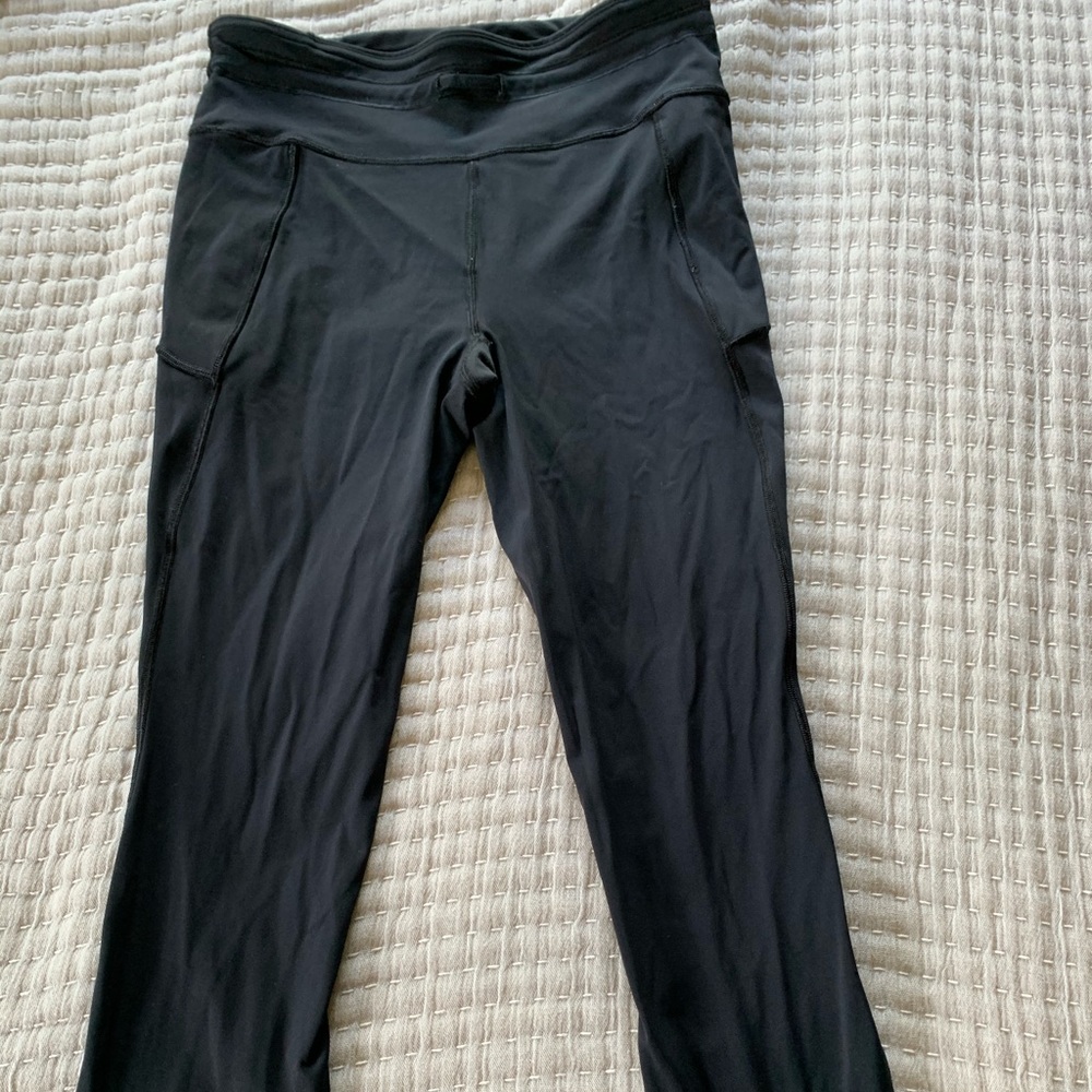 Lululemon legging with pockets - hardly worn